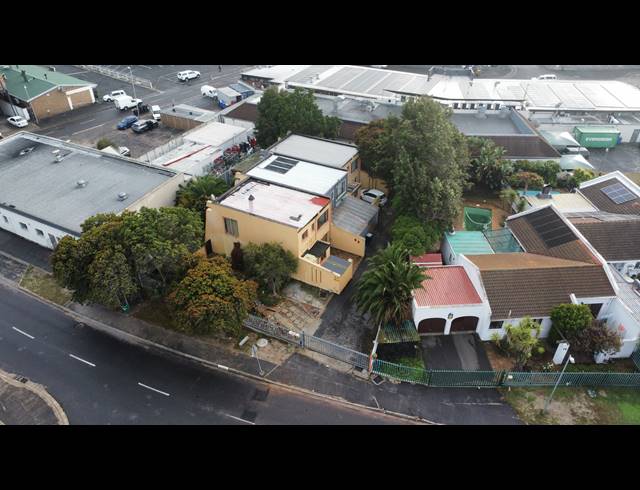 390M² APARTMENT BLOCK FOR SALE IN TABLE VIEW